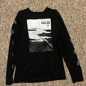 American Eagle Outfitters Black Graphic Long Sleeve Shirt